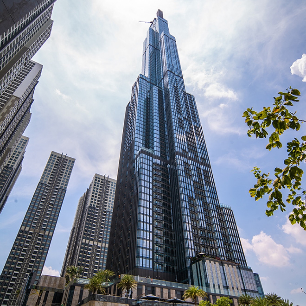 Ms Bình Land Mark  Q2